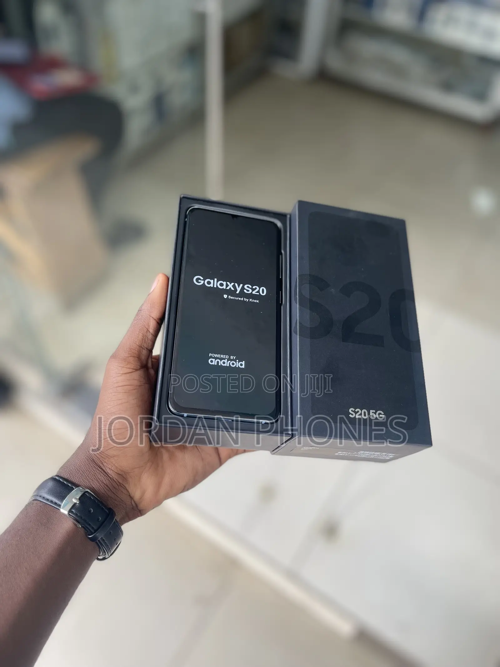 New Samsung Galaxy S20 128 GB Blue