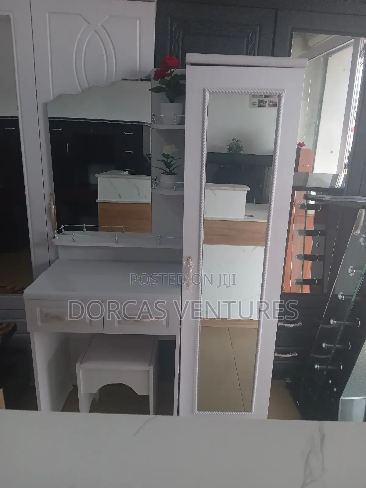 Highboard Dresser With Wardrobe