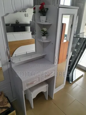 Flat Dressing Mirror