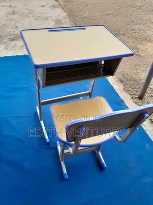 Tiwaa Study Desk