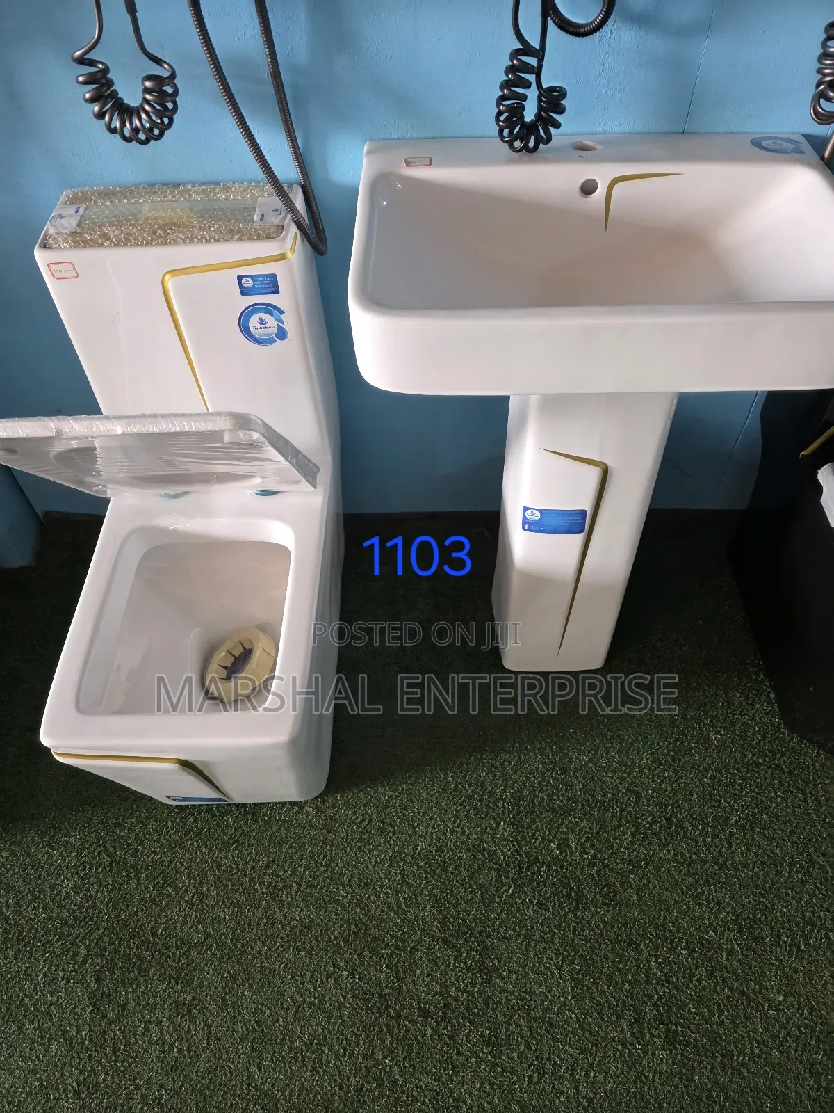 Toilet Seat With Basin