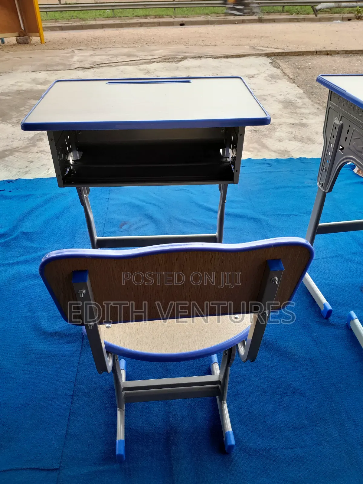 Plendid Study Desk