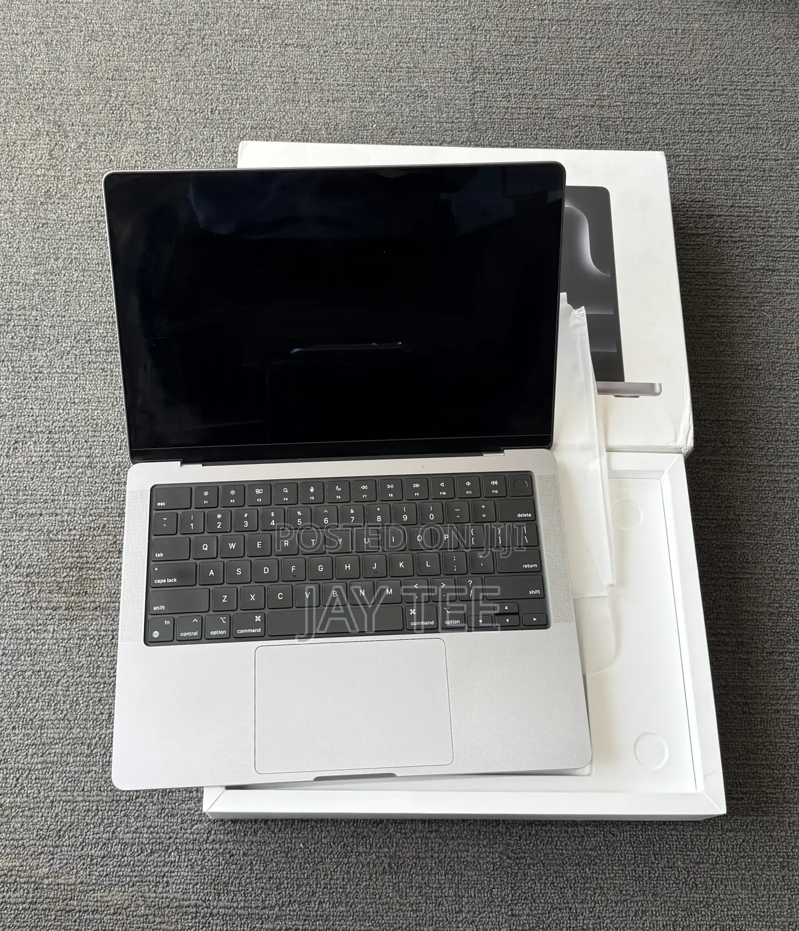 Laptop Apple MacBook Pro 2023 M3 14-Inch 8GB Apple M3 SSD 512GB