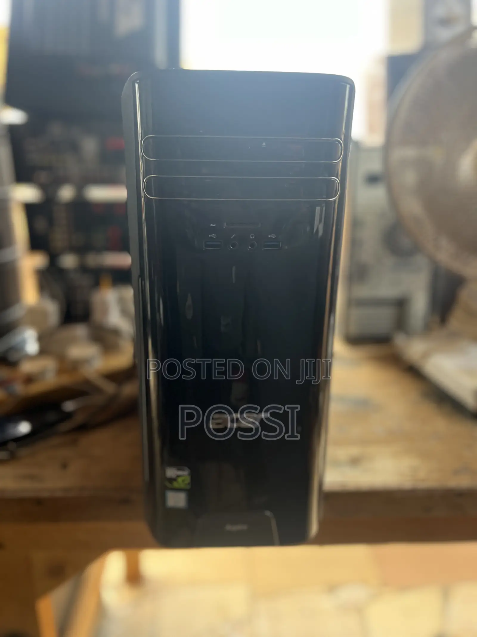 Desktop Computer Acer Aspire TC-780 8GB Intel Core I5 SSD 128GB