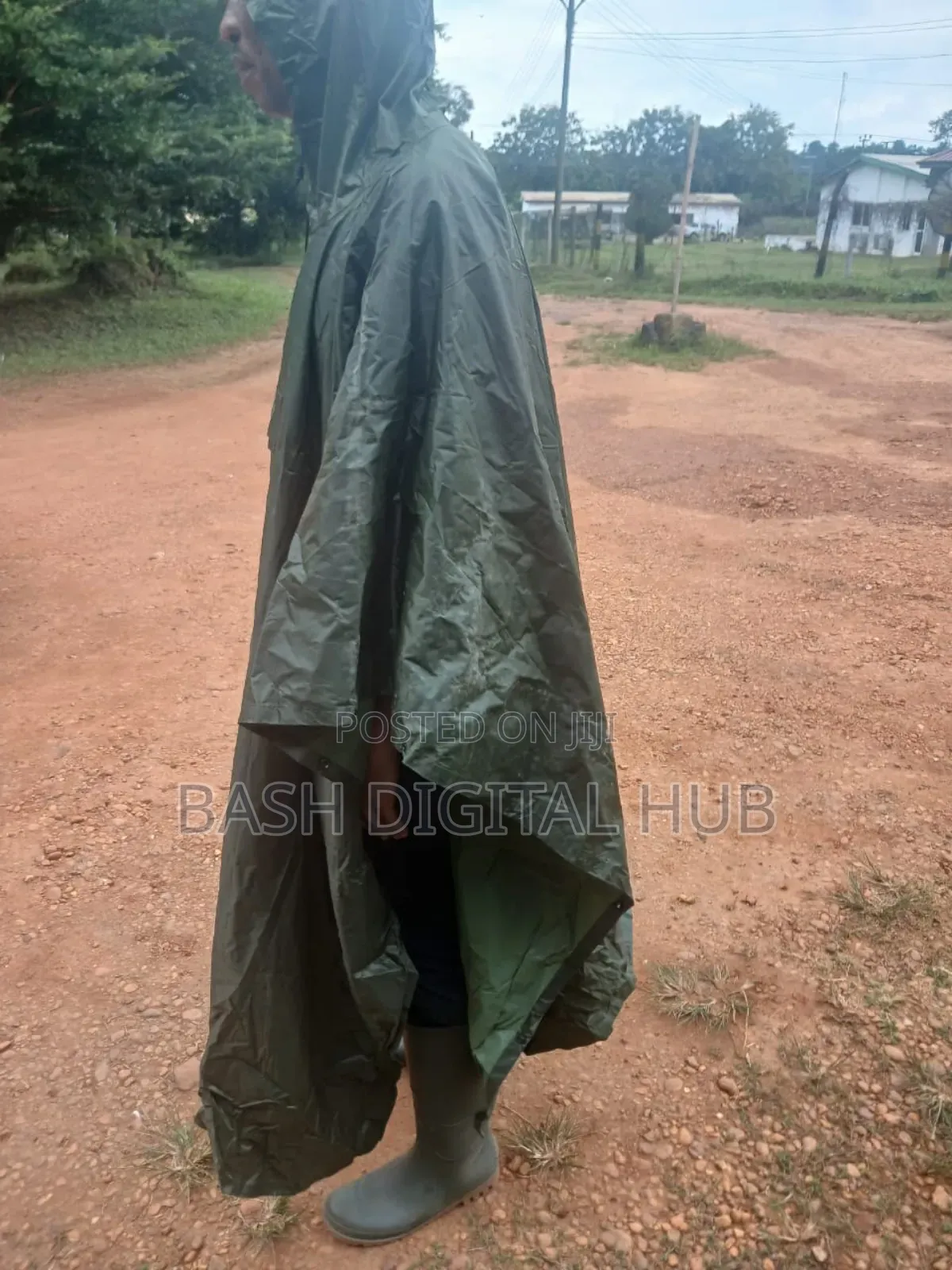 Three-in-one Poncho Raincoat.