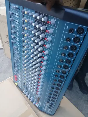 Yamaha Power Mixer (Mk16)