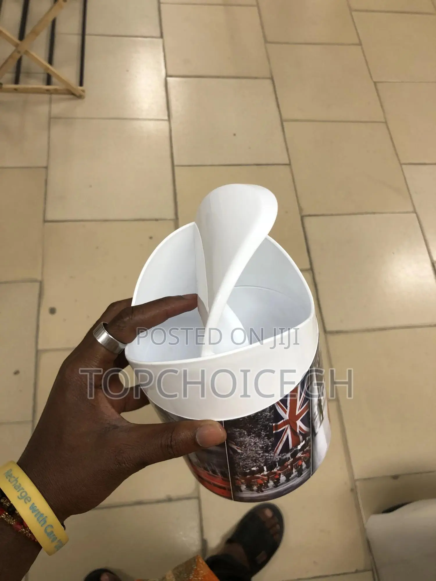 Desktop Swing Bin