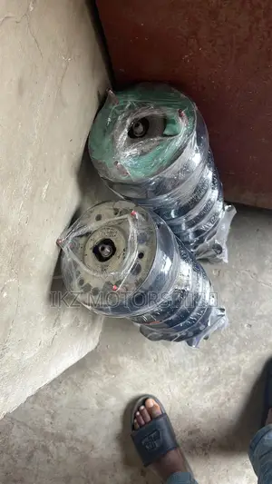 Range Rover Evoque Back Shocks