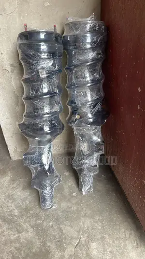 Range Rover Evoque Back Shocks