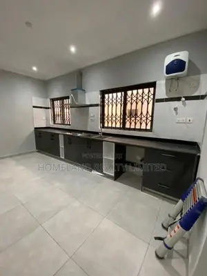 4bdrm Townhouse / Terrace in Total, Haatso for rent