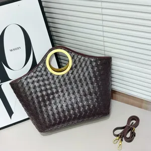 Stylish Woven Handbag Alert!