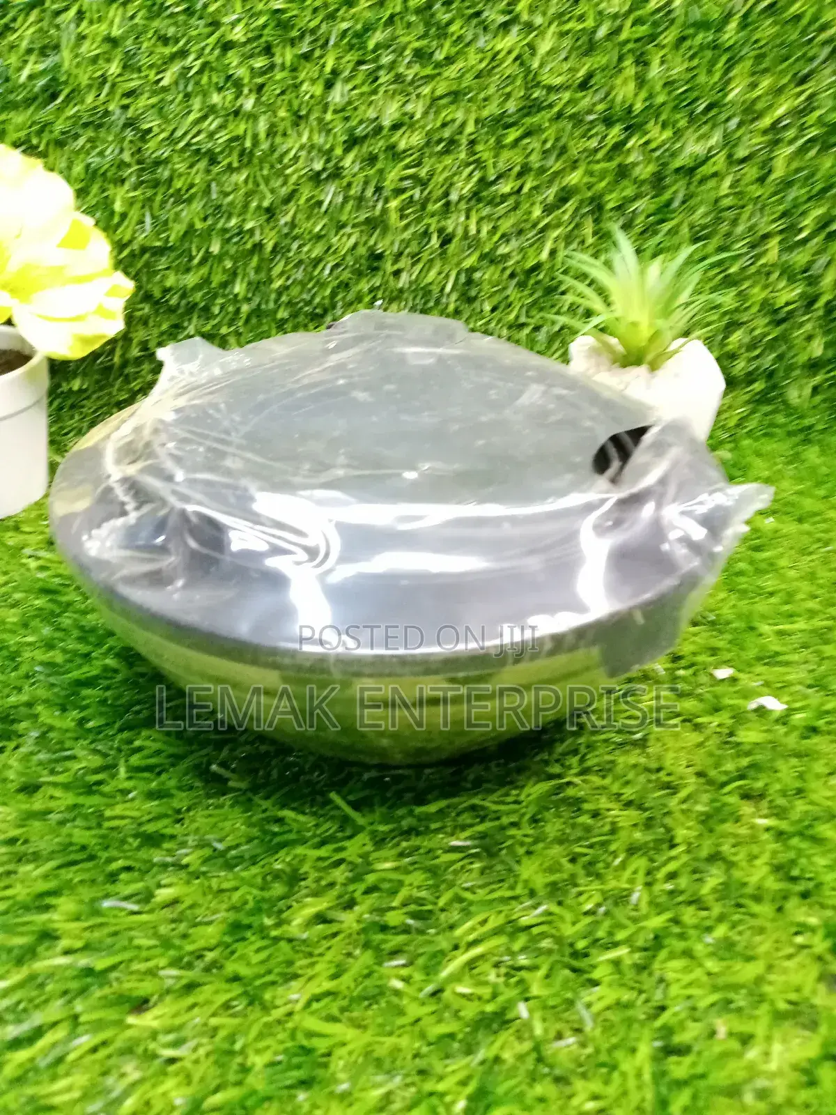 Denmark 5 Pieces Glass Bowl With Lid.