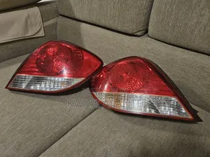 2002-2006 Hyundai Tiburon/Tuscani Taillight Pair