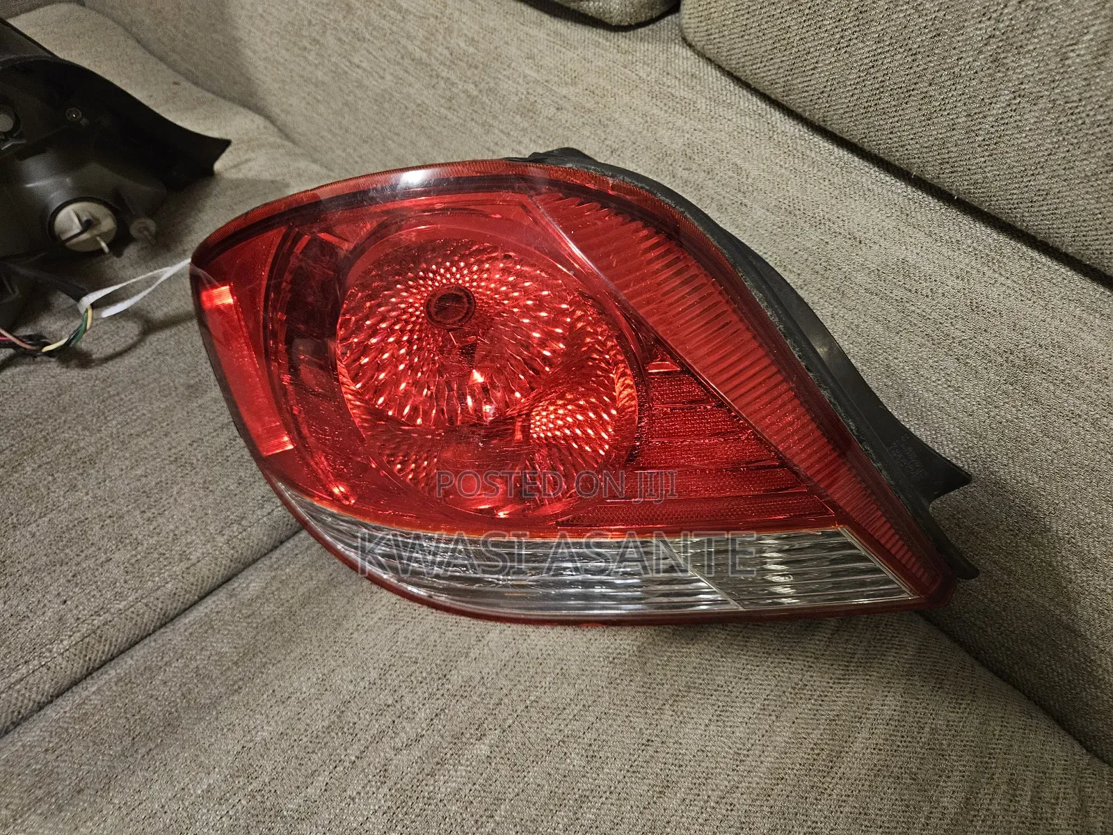 2002-2006 Hyundai Tiburon/Tuscani Taillight Pair
