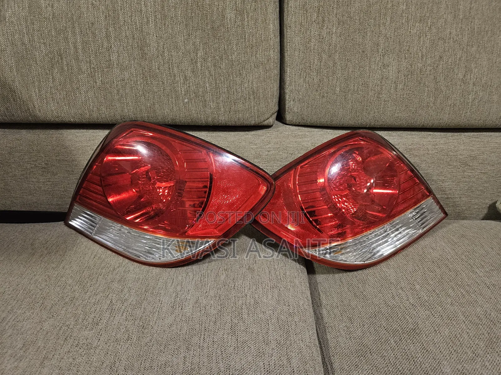 2002-2006 Hyundai Tiburon/Tuscani Taillight Pair