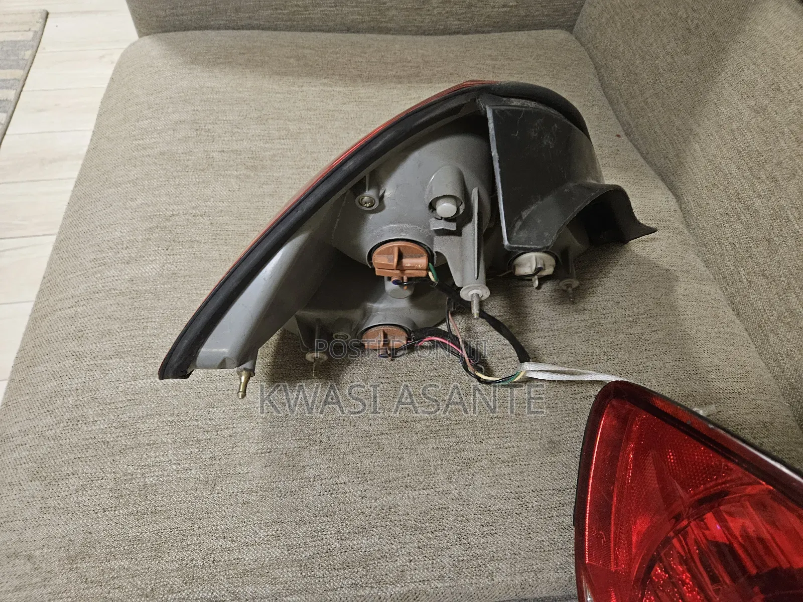 2002-2006 Hyundai Tiburon/Tuscani Taillight Pair
