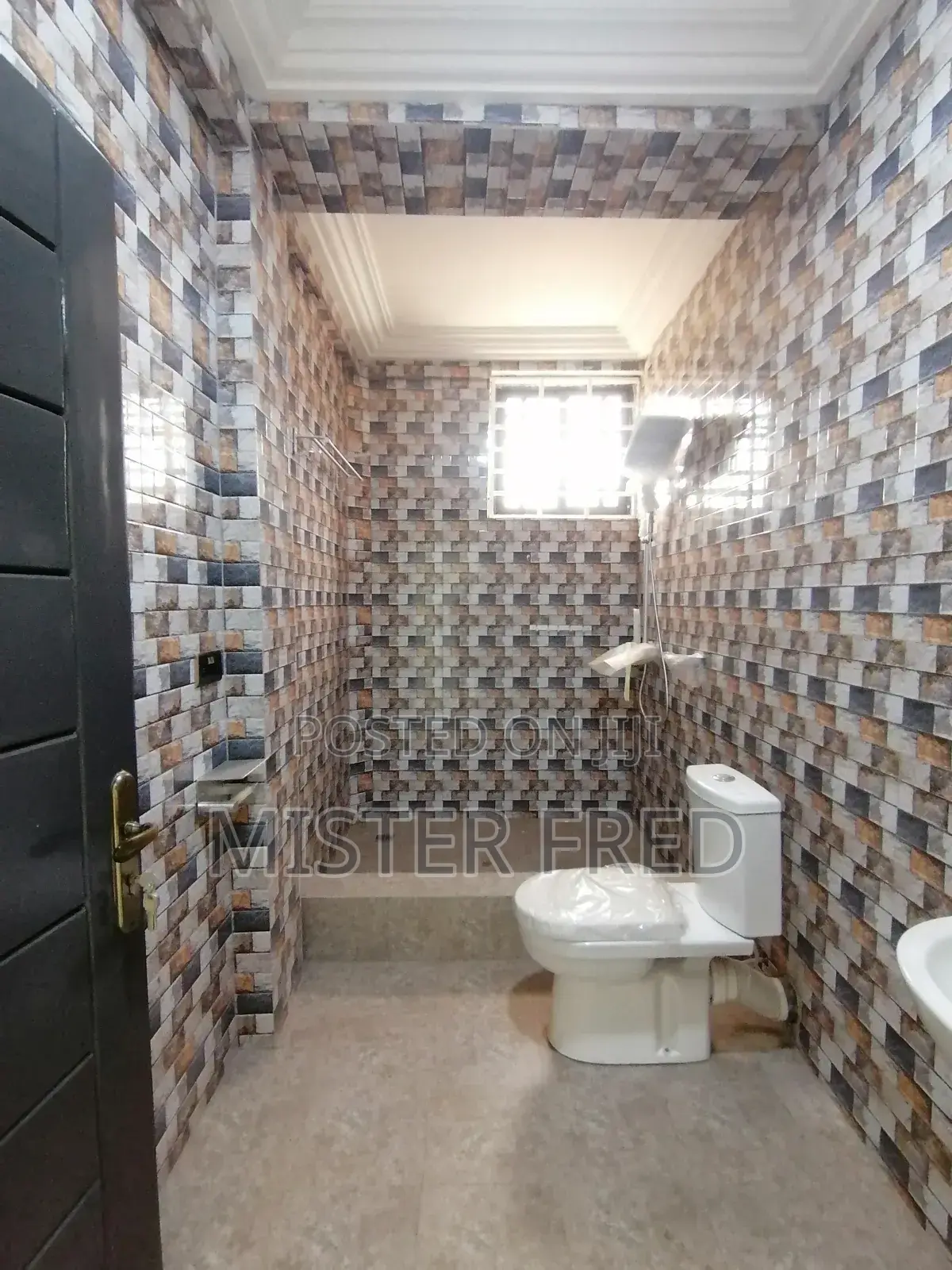 2bdrm Apartment in Barrier Kokrobite, Weija for rent