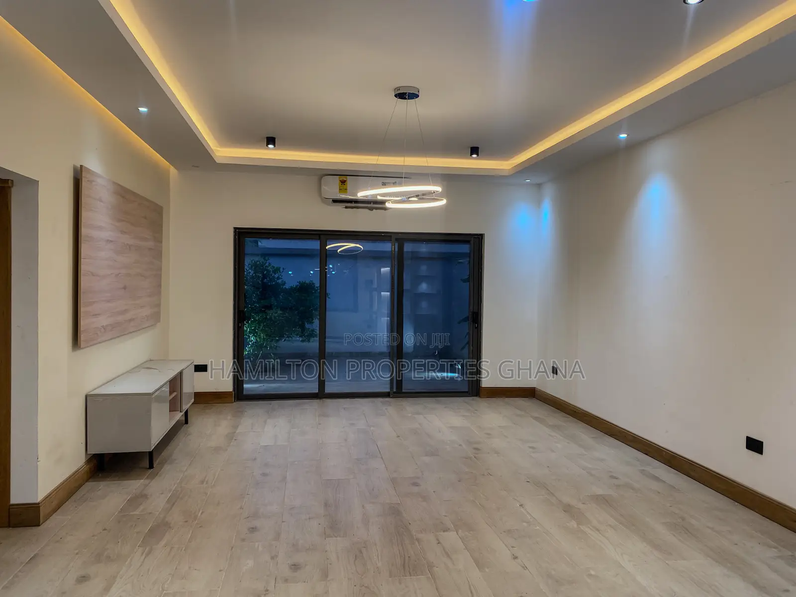 3bdrm House in Shell Road, Adenta for rent