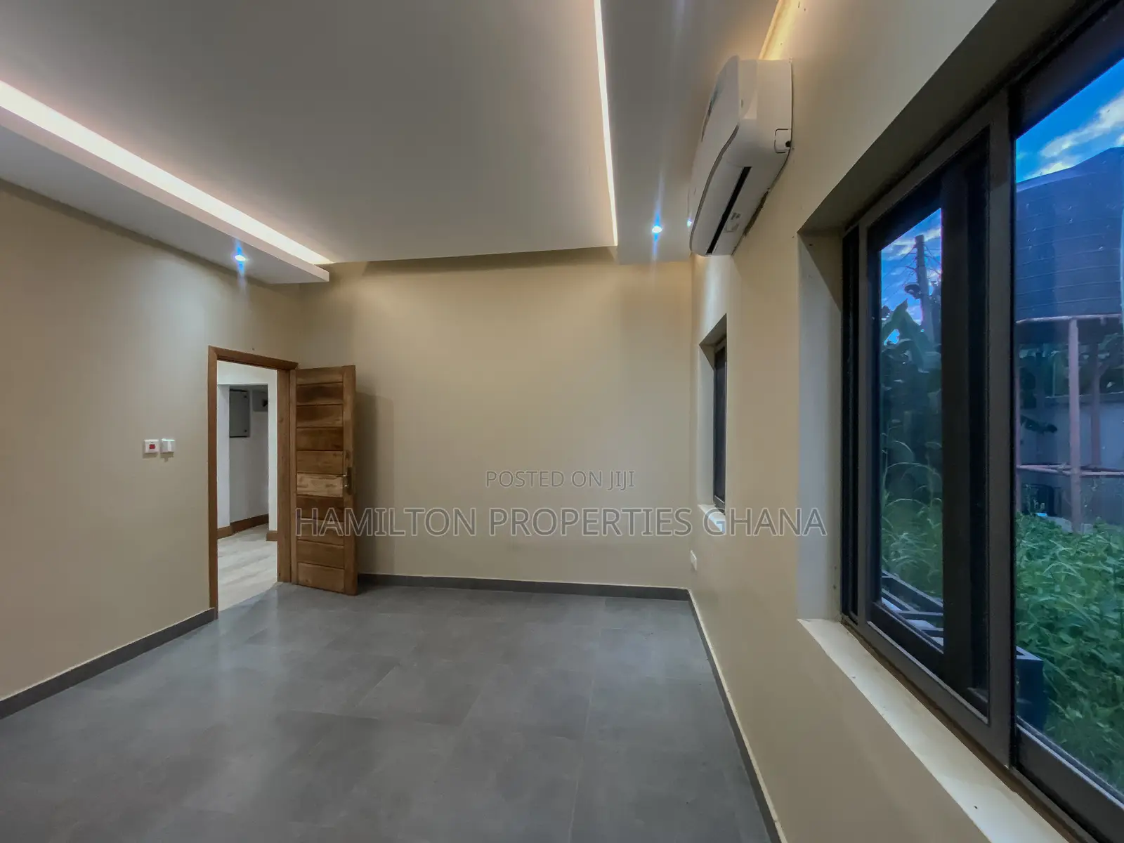 3bdrm House in Shell Road, Adenta for rent
