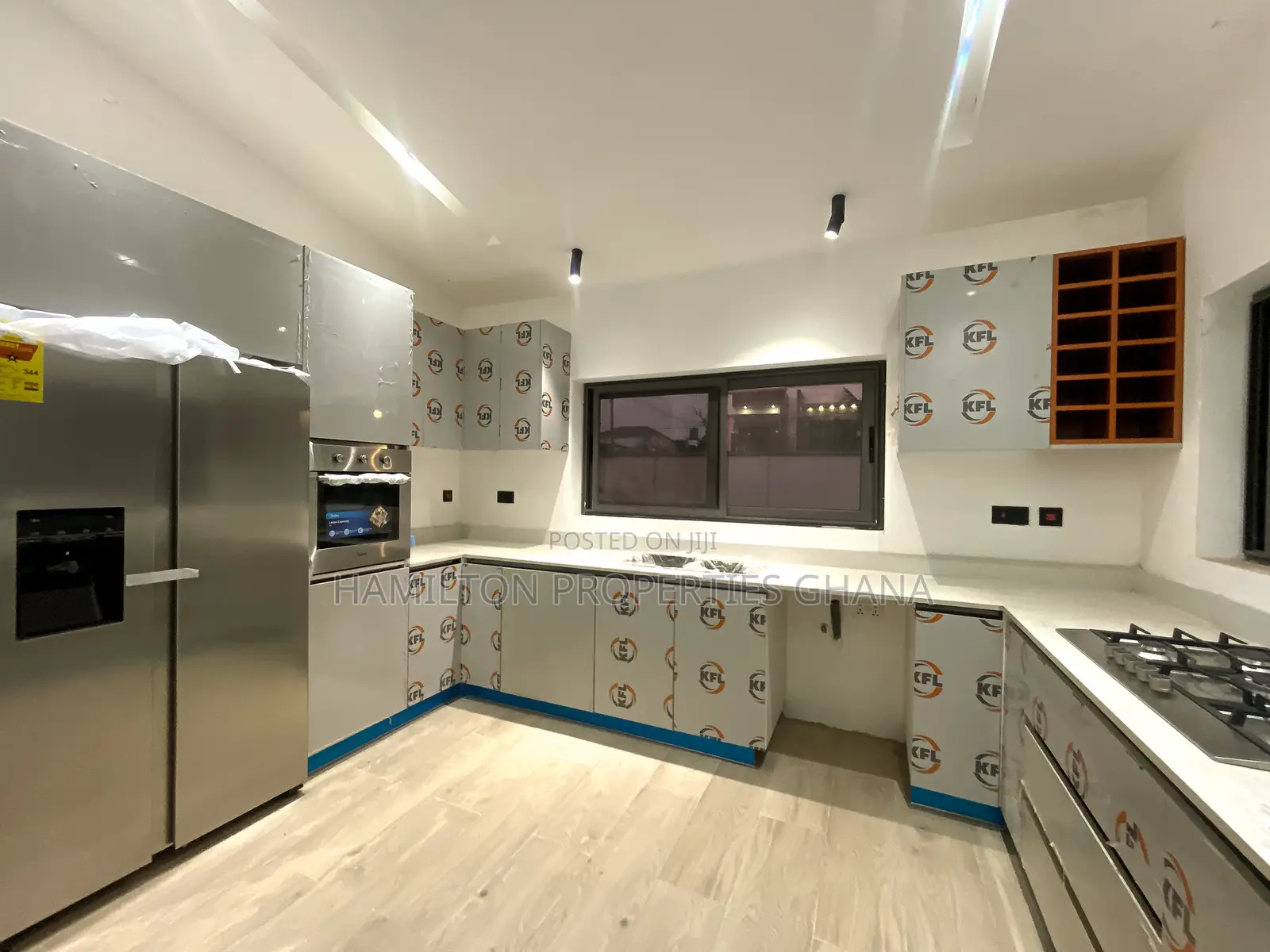 3bdrm House in Shell Road, Adenta for rent