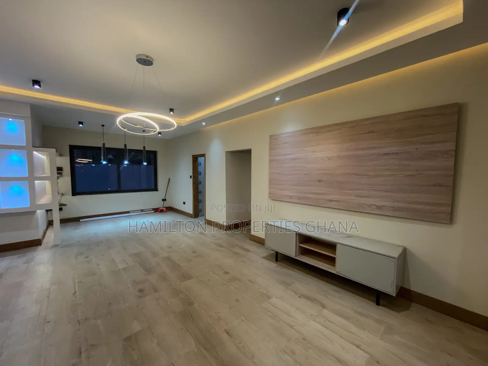 3bdrm House in Shell Road, Adenta for rent