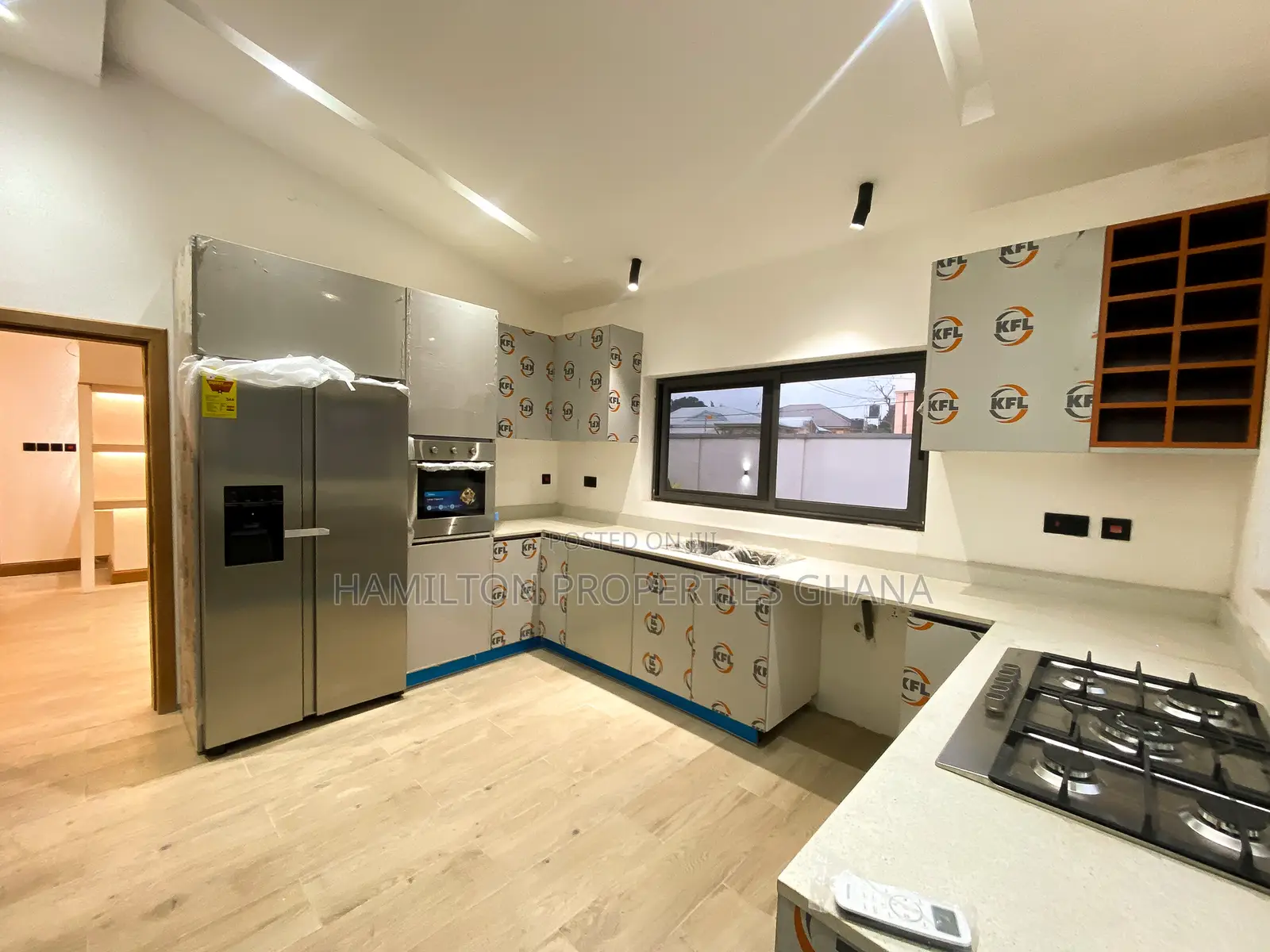 3bdrm House in Shell Road, Adenta for rent