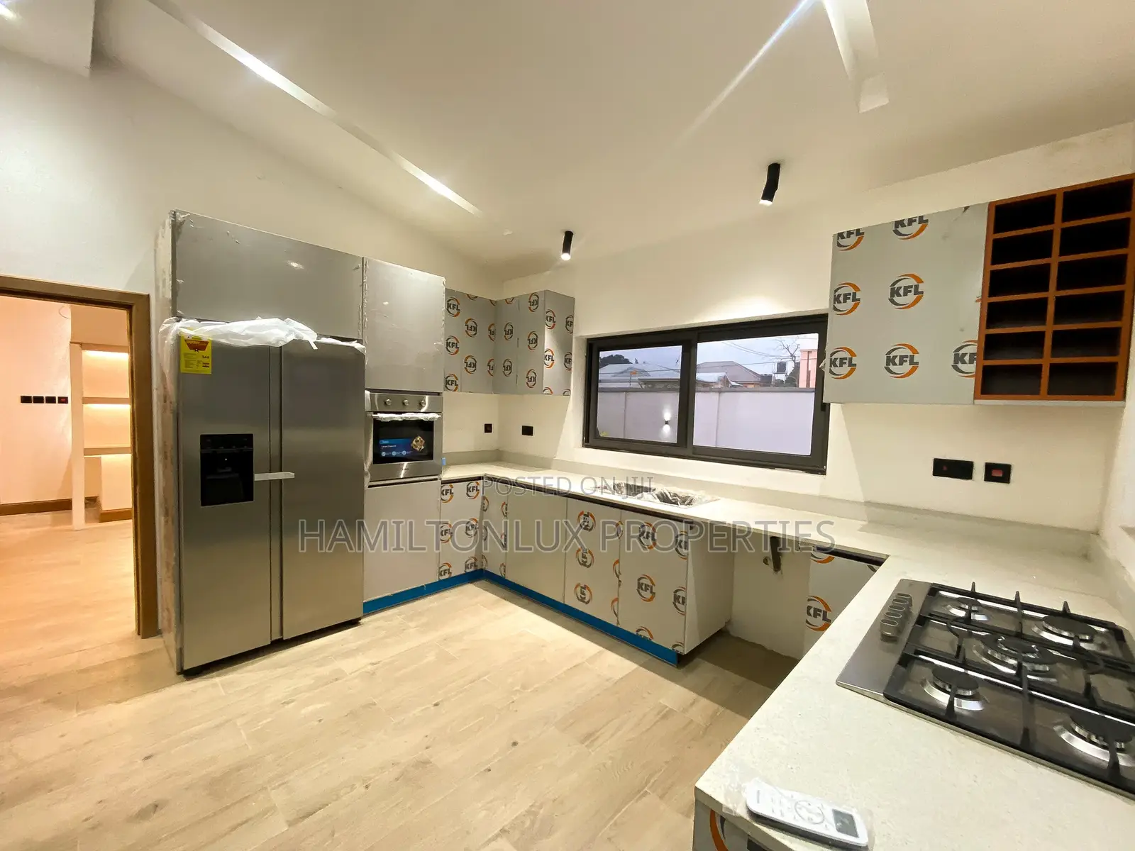 3bdrm House in Shell Road, Adenta for rent