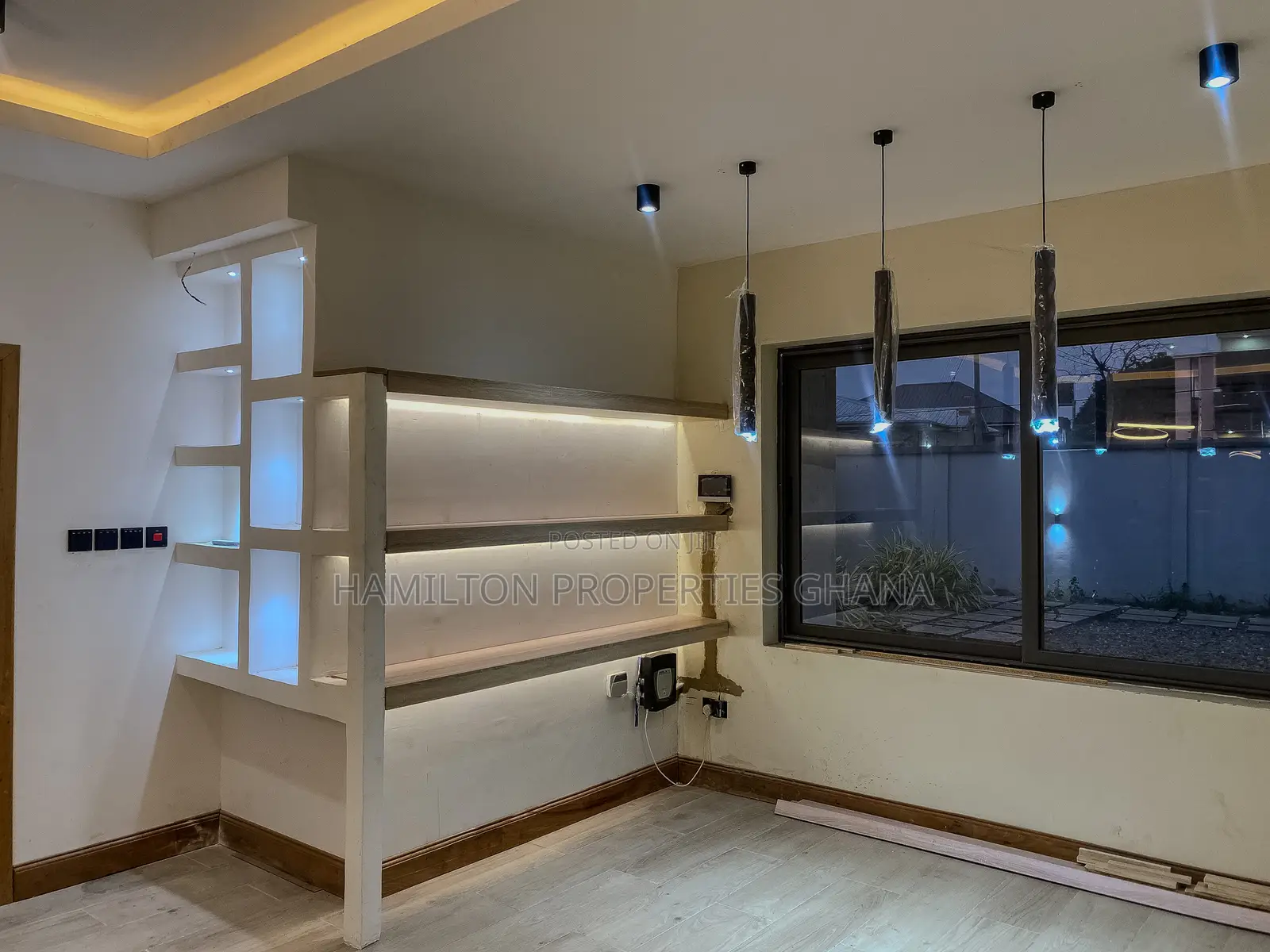 3bdrm House in Shell Road, Adenta for rent