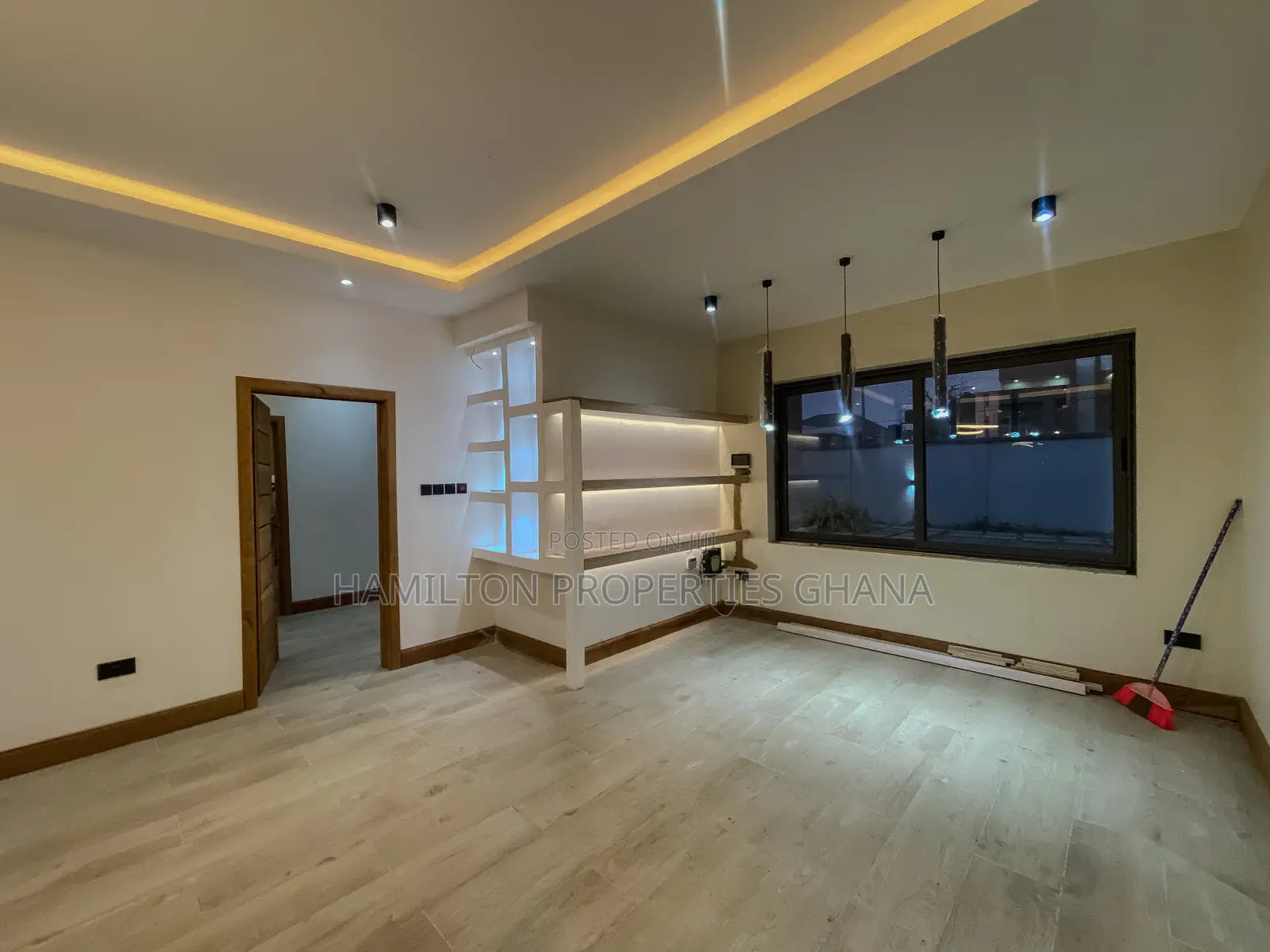 3bdrm House in Shell Road, Adenta for rent