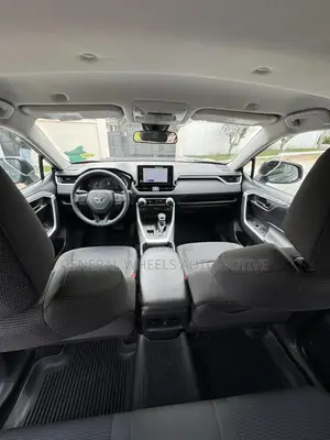 Toyota RAV4 LE 2025 Gray