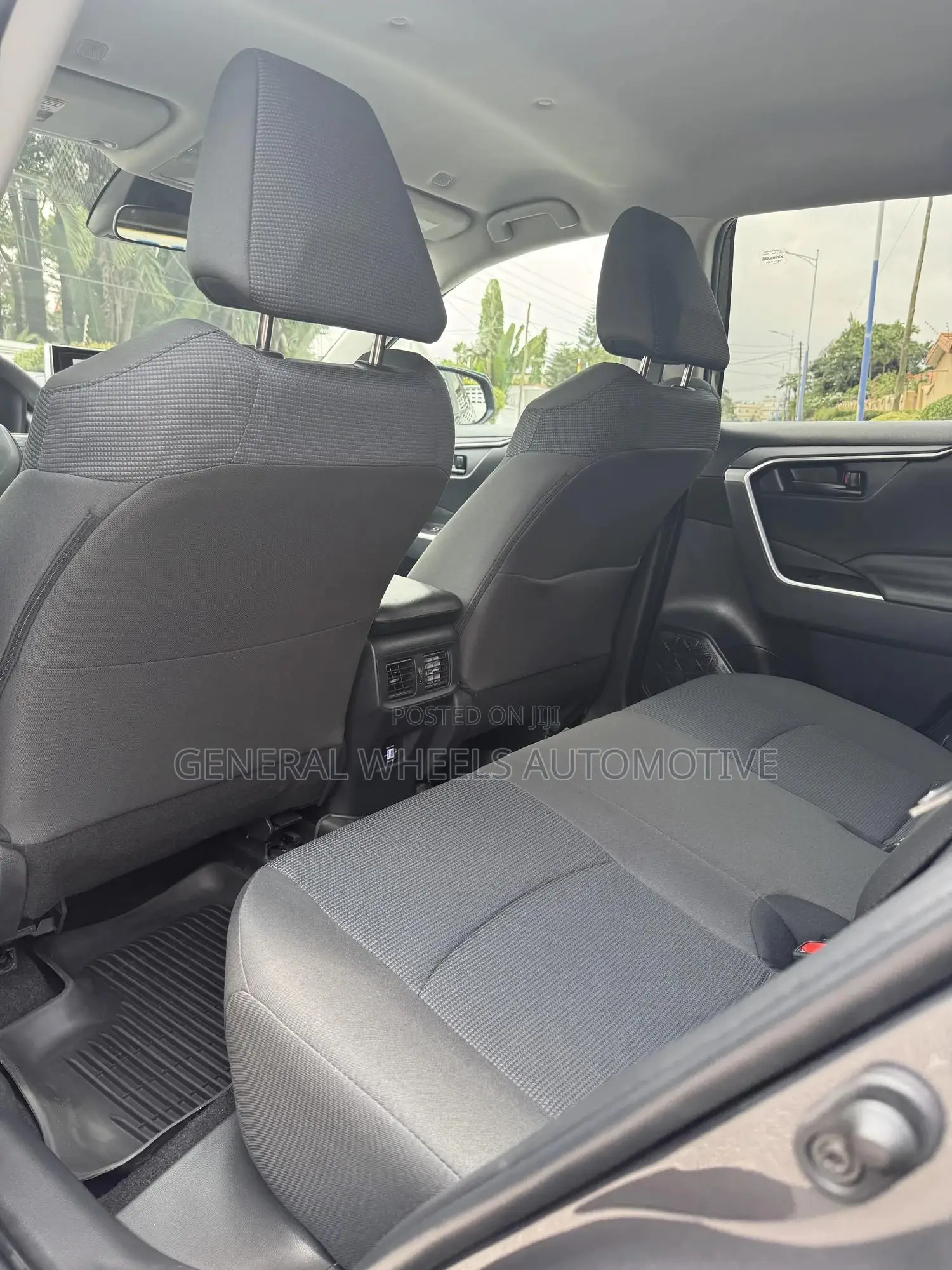 Toyota RAV4 LE 2025 Gray
