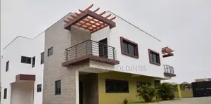 4bdrm Duplex in Adjiriganor for rent