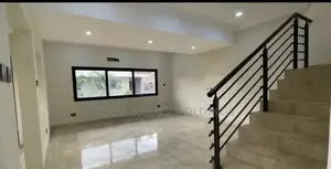 4bdrm Duplex in Adjiriganor for rent
