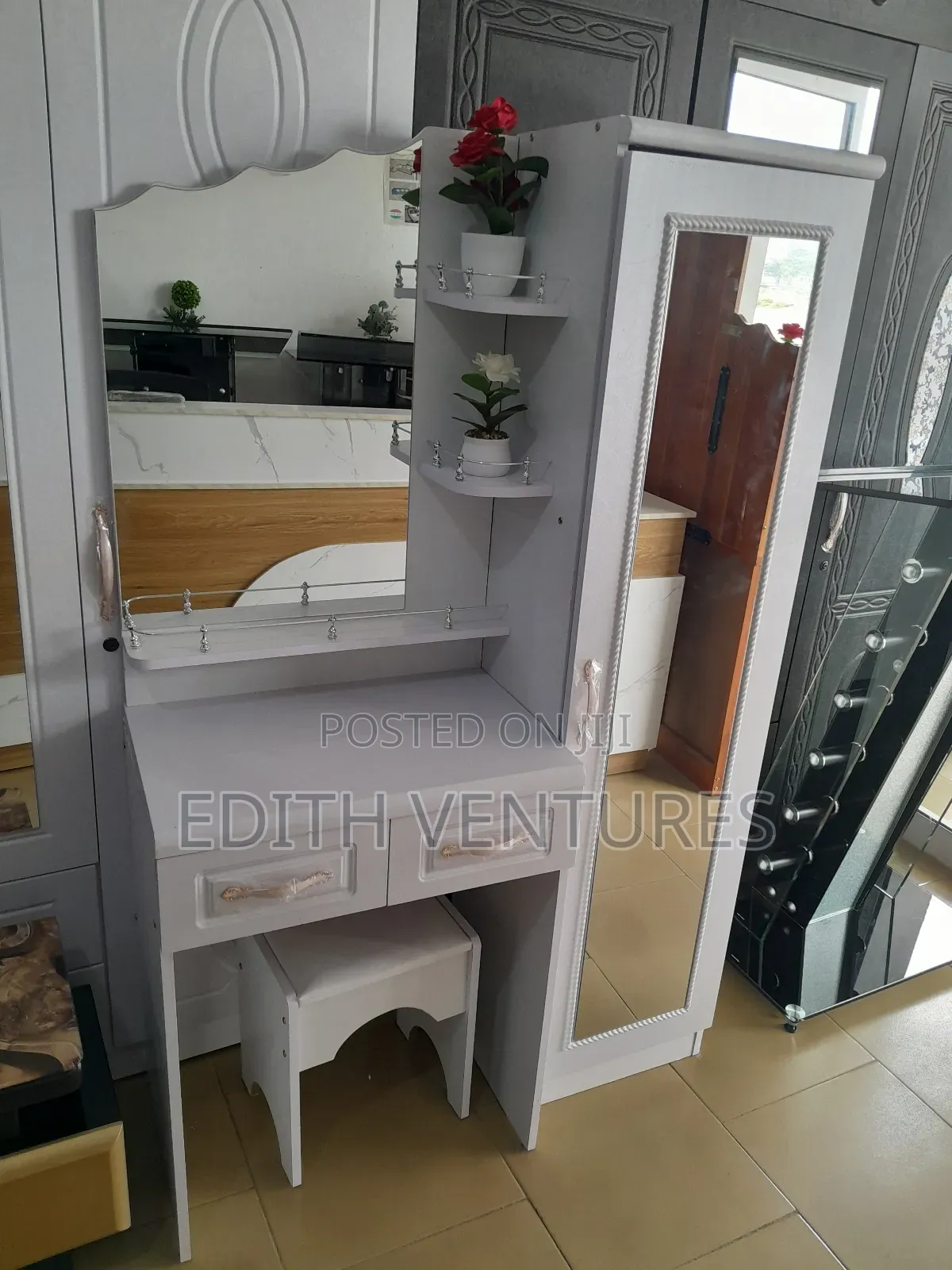 Snow White Dressing Mirror