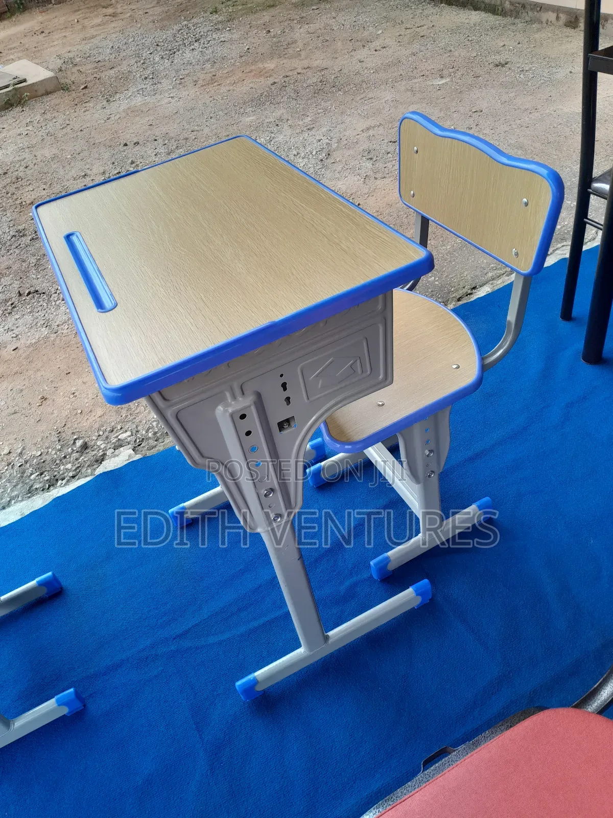Aseen Study Desk