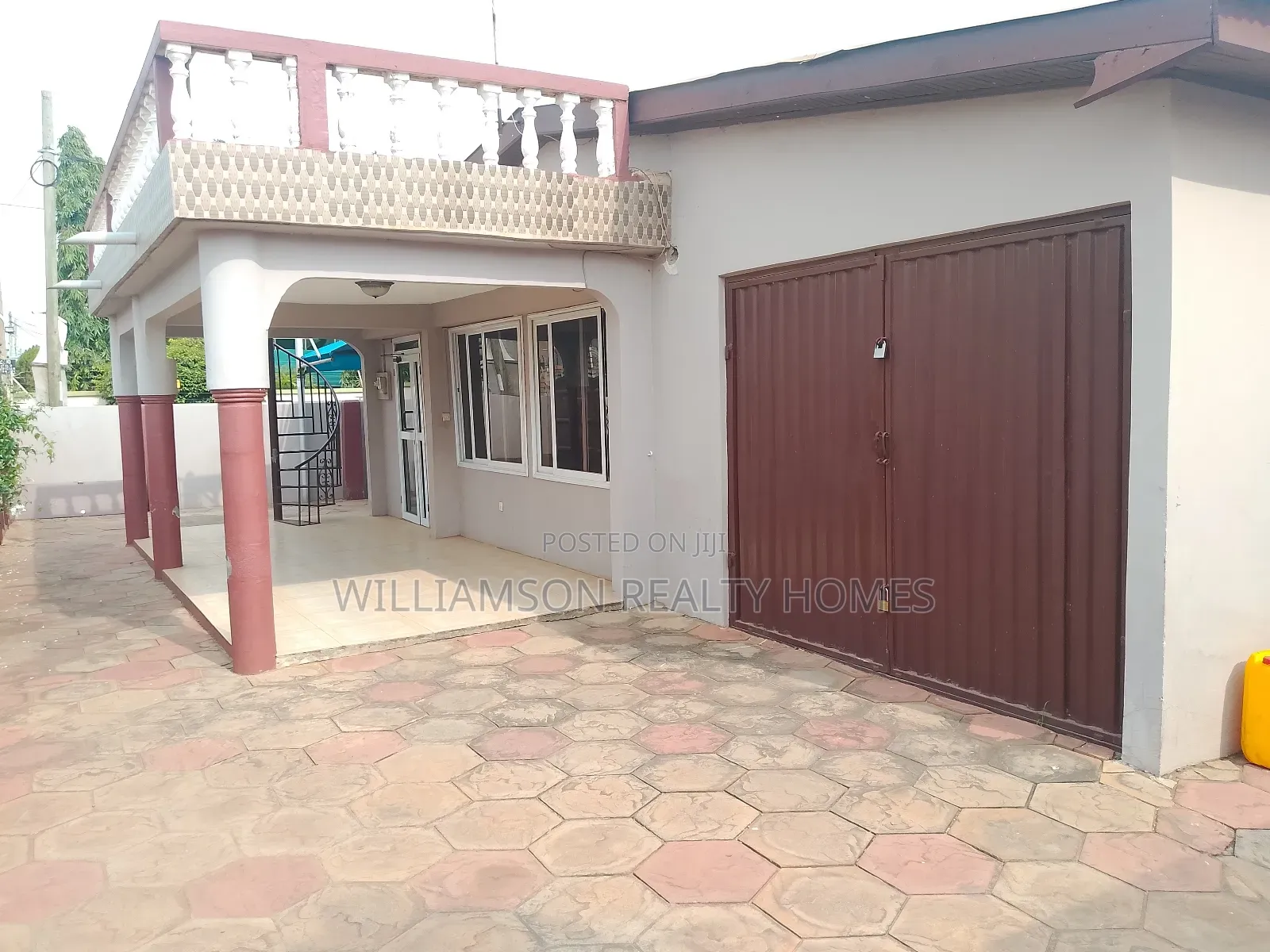 2bdrm House in Community 18 Area, Spintex for rent