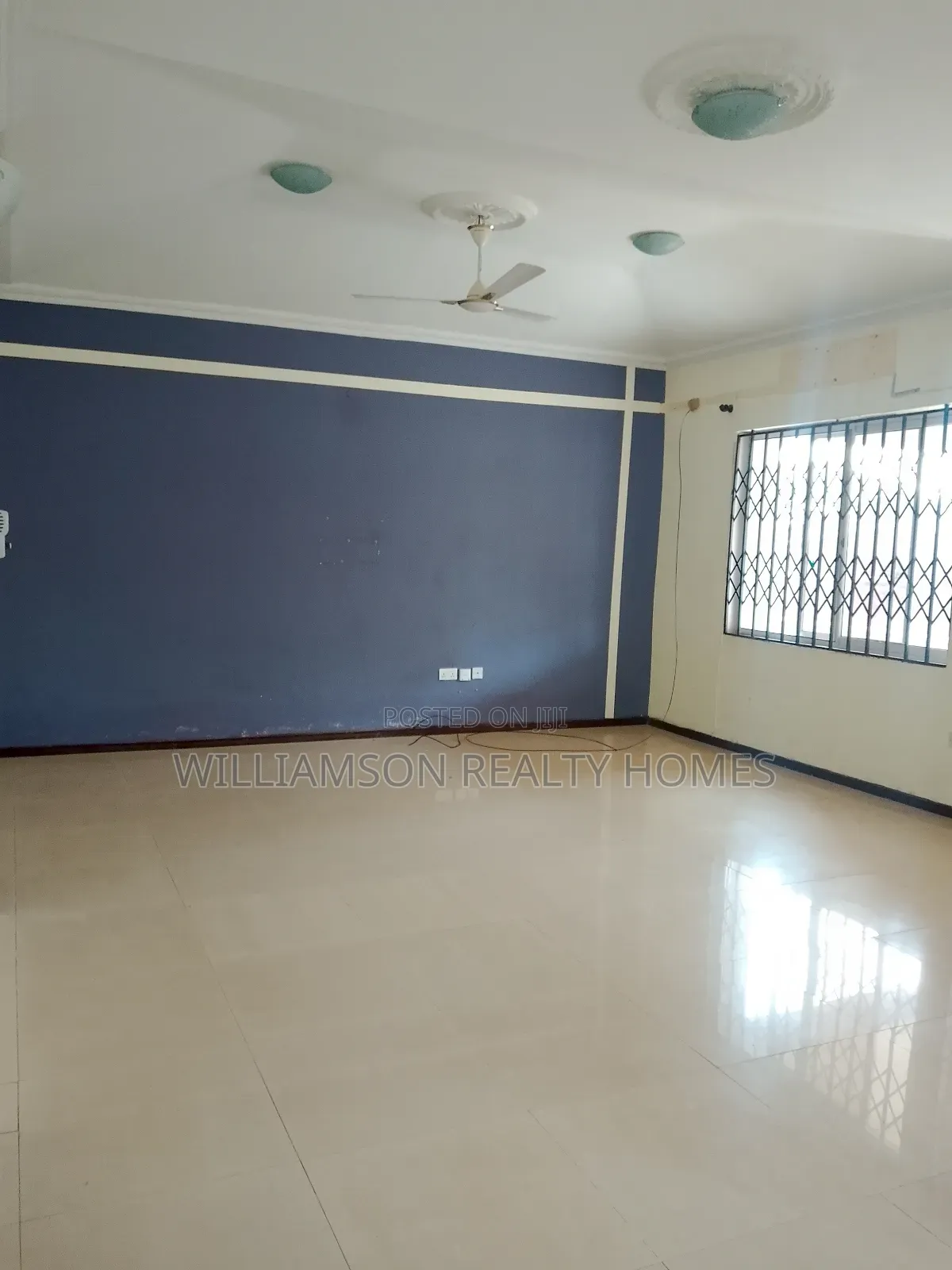 2bdrm House in Community 18 Area, Spintex for rent