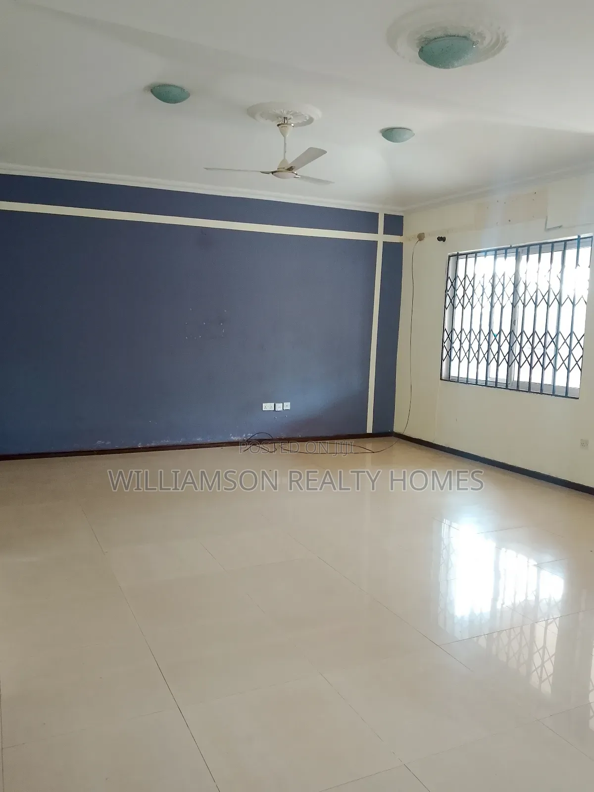 2bdrm House in Community 18 Area, Spintex for rent