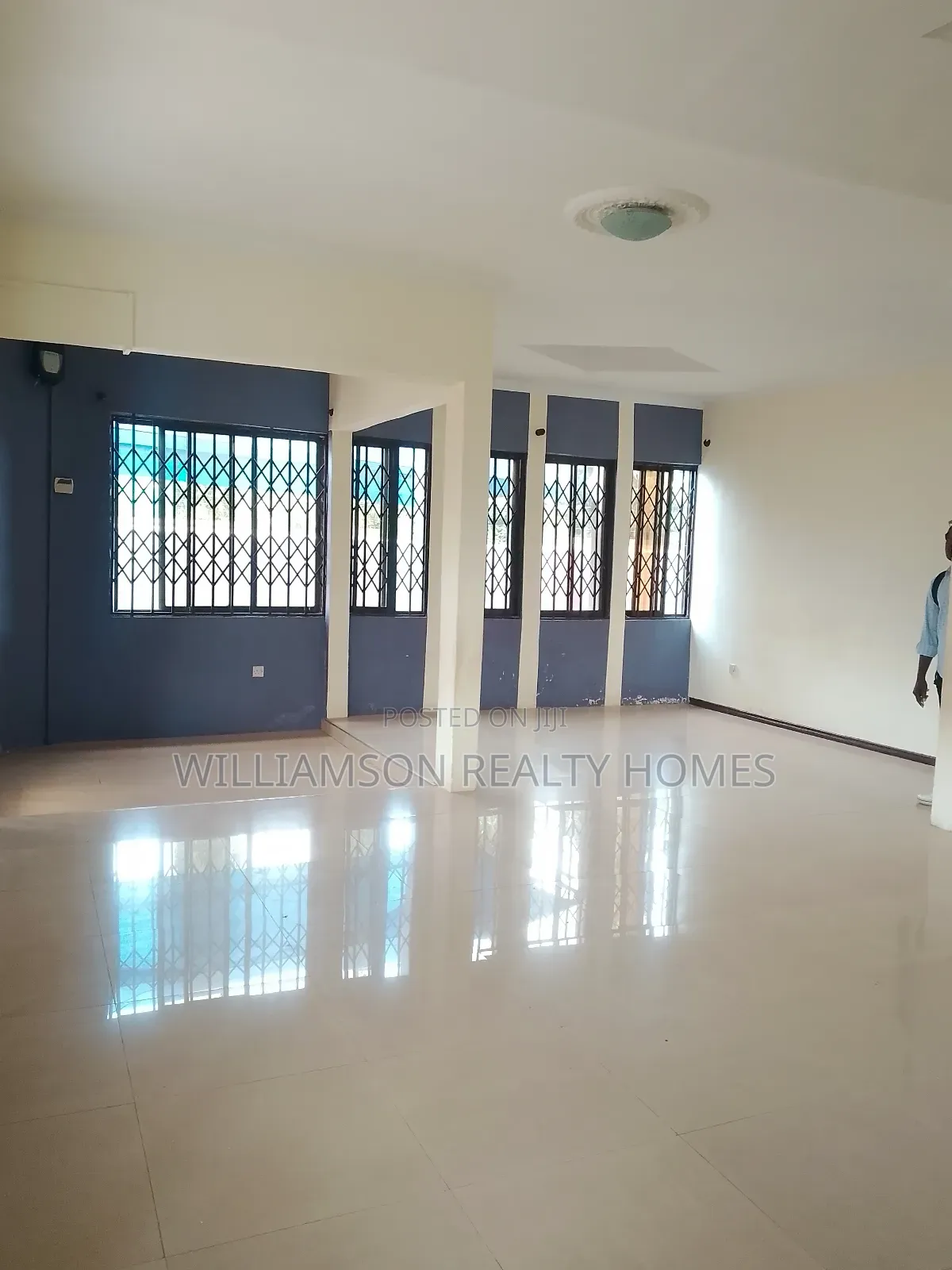 2bdrm House in Community 18 Area, Spintex for rent