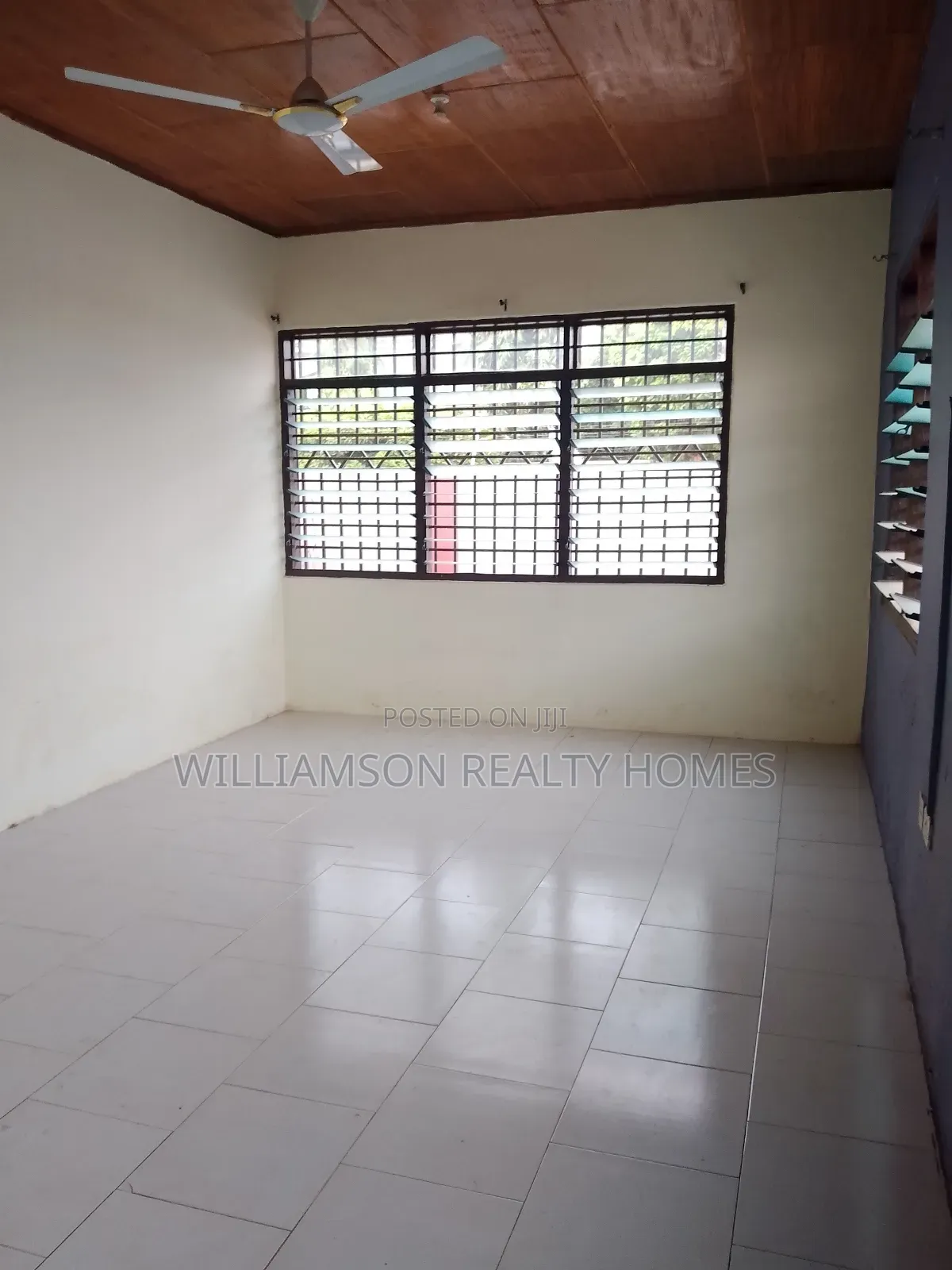2bdrm House in Community 18 Area, Spintex for rent