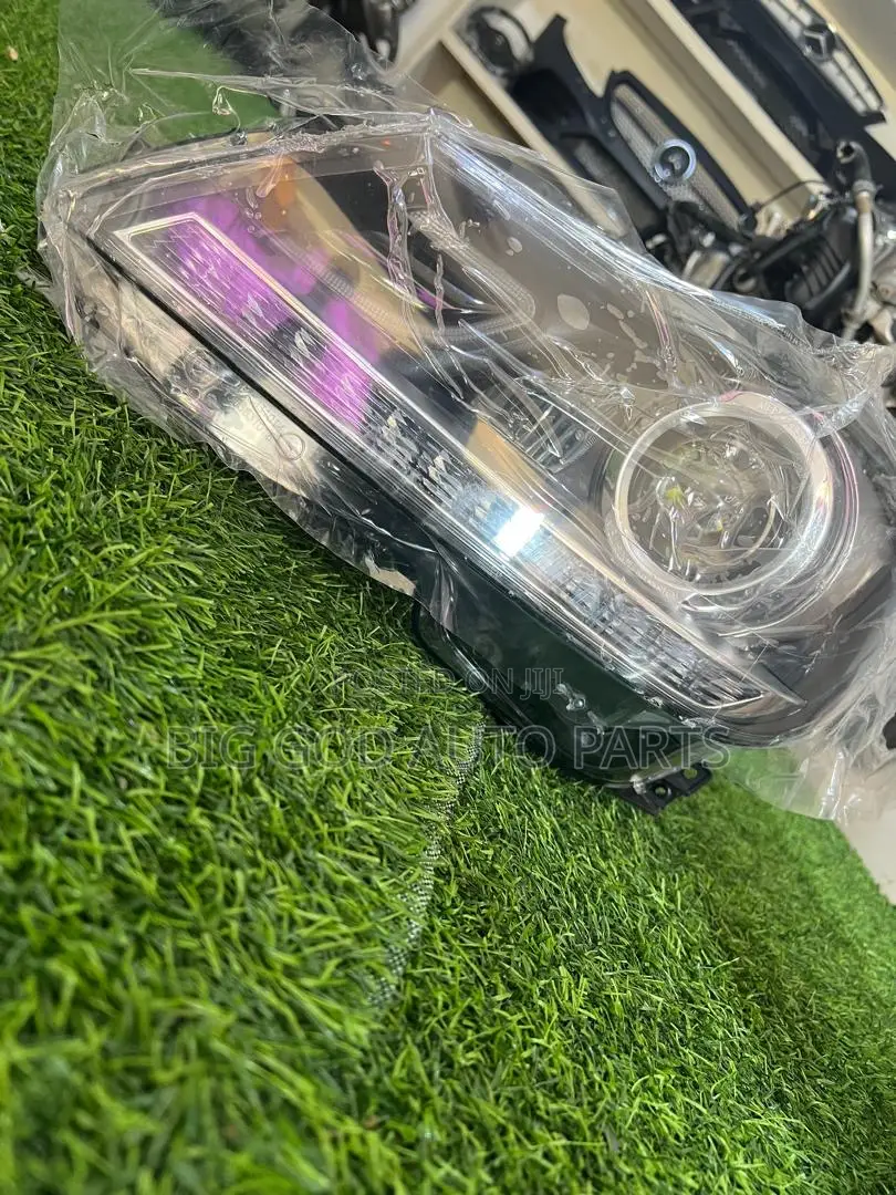 Mercedes Benz C250 Headlights Led Type Available