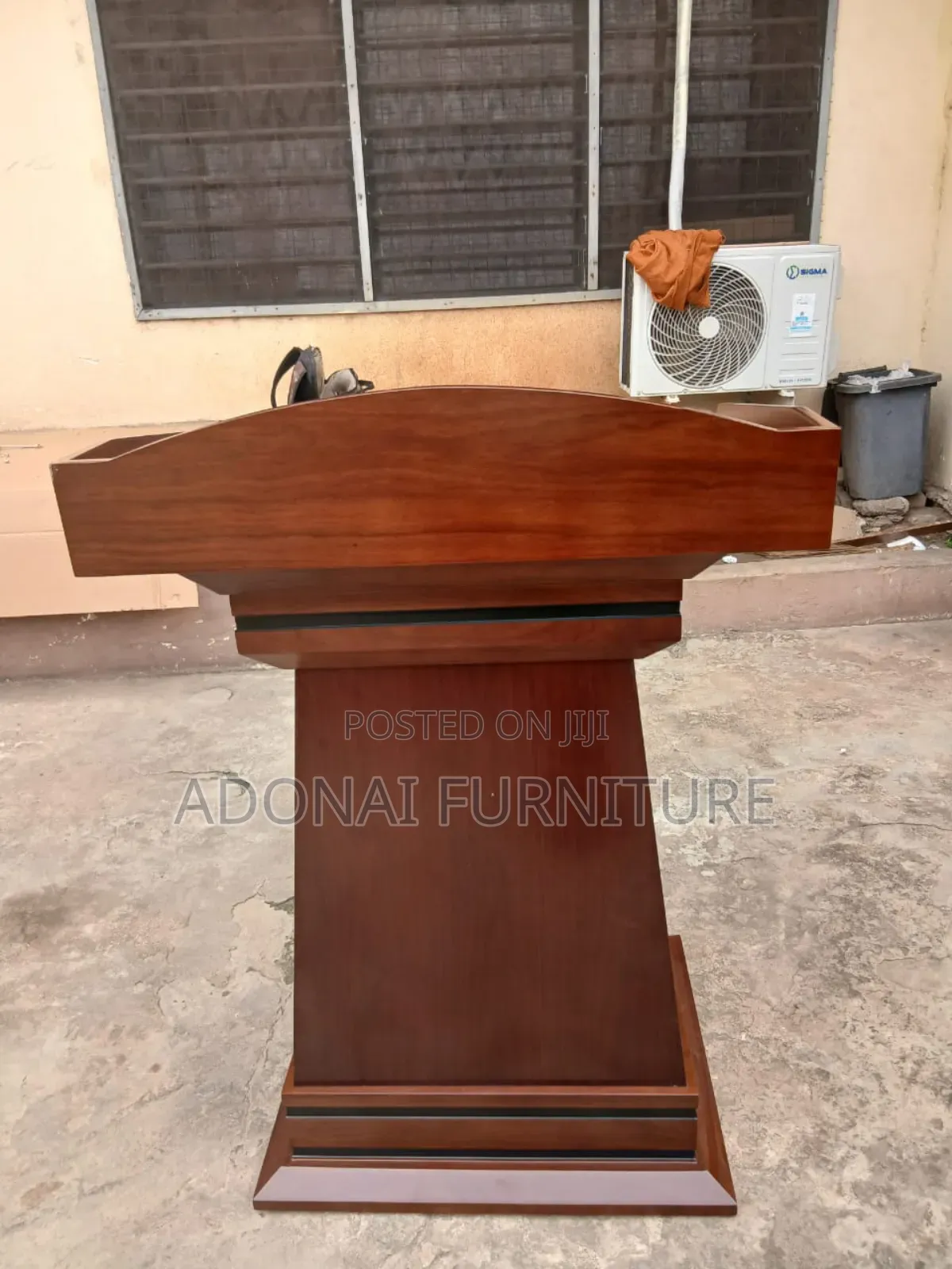 Wooden Pulpit (Brown)