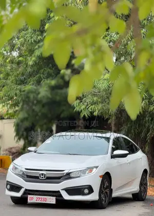 Honda Civic Sport 4dr Hatchback (1.5L 4cyl) 2017 White
