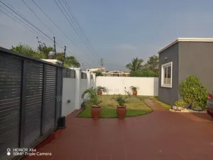 5bdrm Mansion in Lashibi for sale