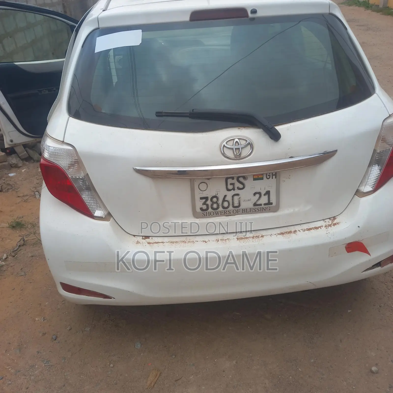 Toyota Yaris LE Hatchback 5dr 2012 White