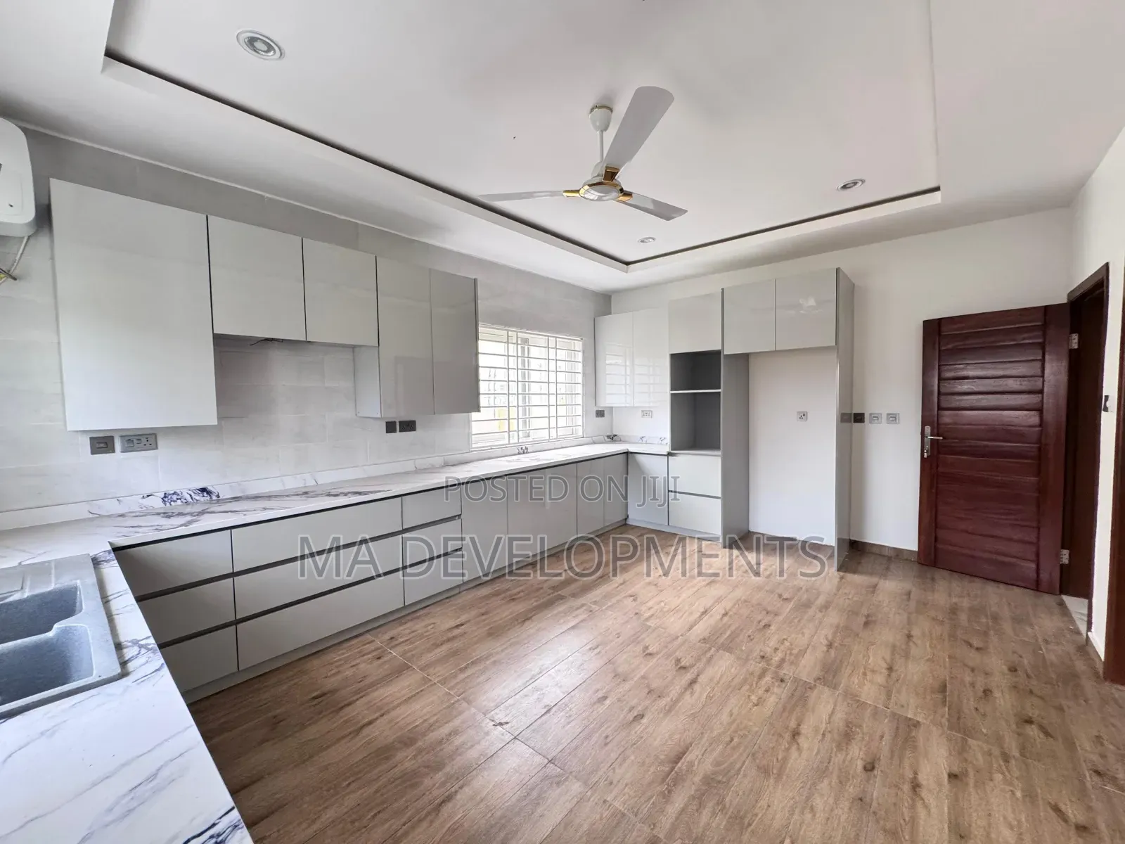 4bdrm House in Madev Realty, Lake Side Estate for rent