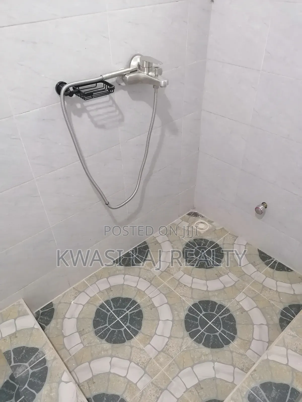 1bdrm Apartment in Tuba Kokrobite Beach, Weija for rent
