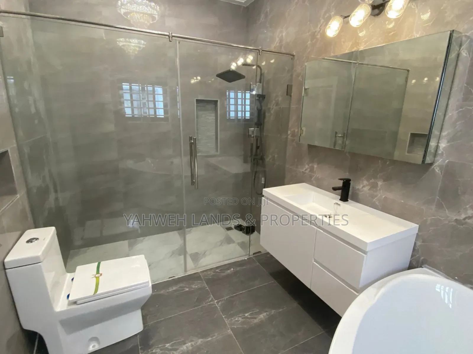 4bdrm House in Spintex for sale
