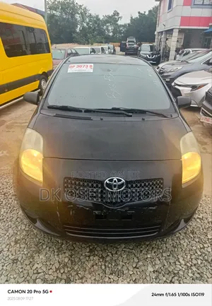 Toyota Yaris Base Hatchback 5dr 2010 Black