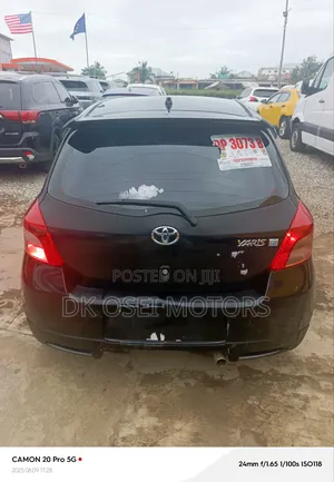 Toyota Yaris Base Hatchback 5dr 2010 Black